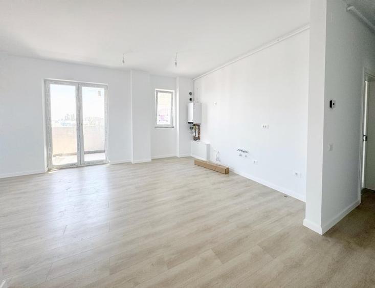Apartament cu 3 camere decomandat în Aradului