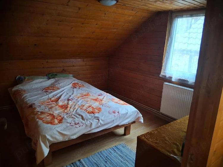 Casă cu 6 camere cu Teren 370 Mp în Florești