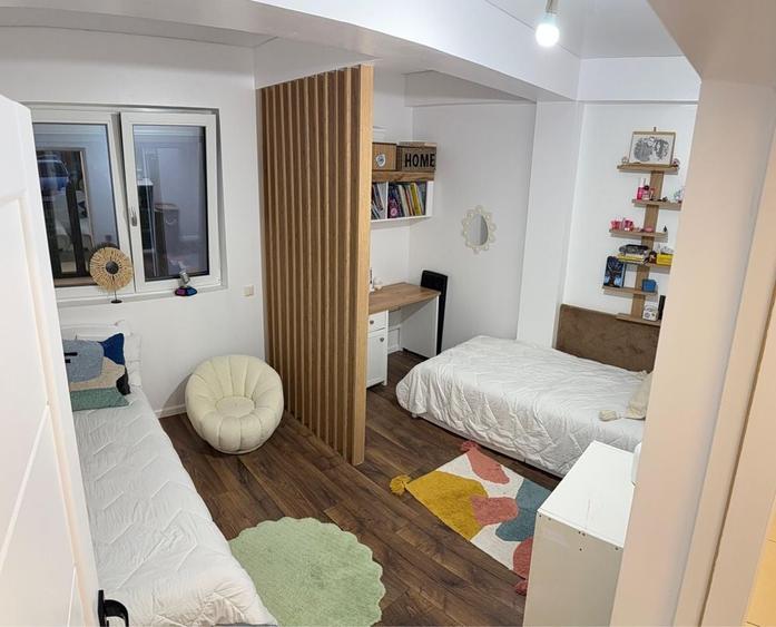 Apartament cu 3 camere în Strugurilor