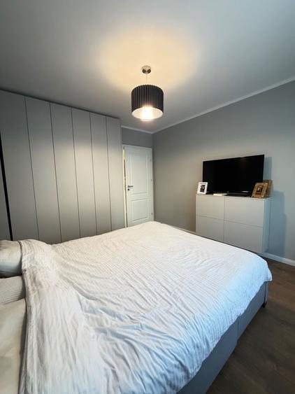 Apartament cu 3 camere semidecomandat, mobilat în Europa
