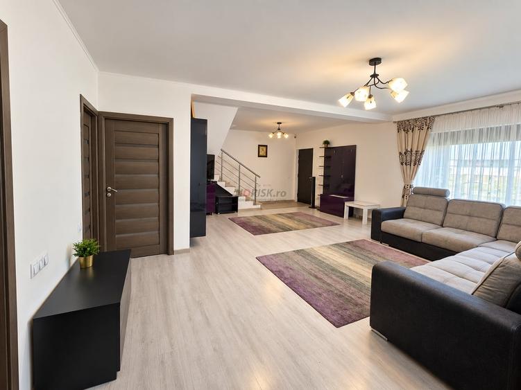 Casă individuală cu 5 camere cu Garaj în Ștefăneștii de Jos