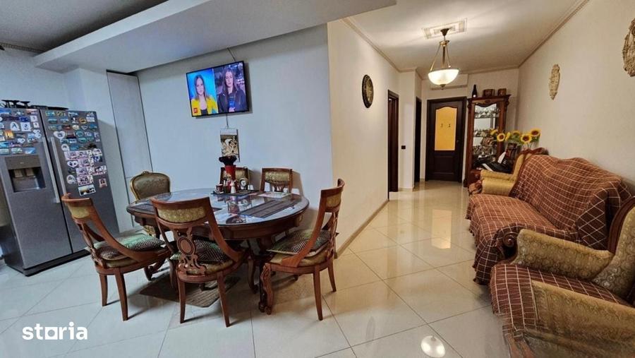 Apartament cu 3 camere decomandat în Ghencea