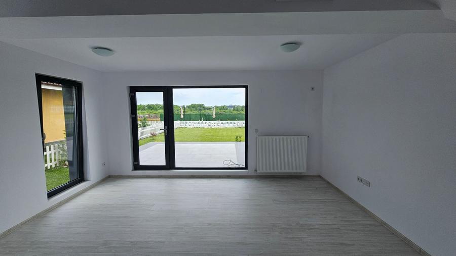 Duplex cu 4 camere cu Teren 250 Mp în Nord