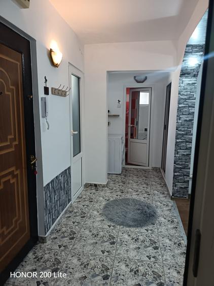 Apartament cu 2 camere decomandat în Buzaului