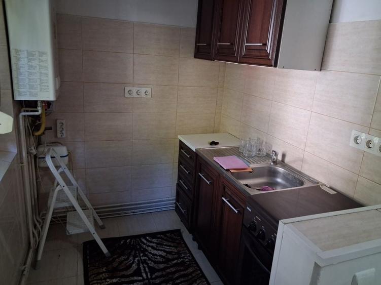 Apartament cu 2 camere semidecomandat în Păulești