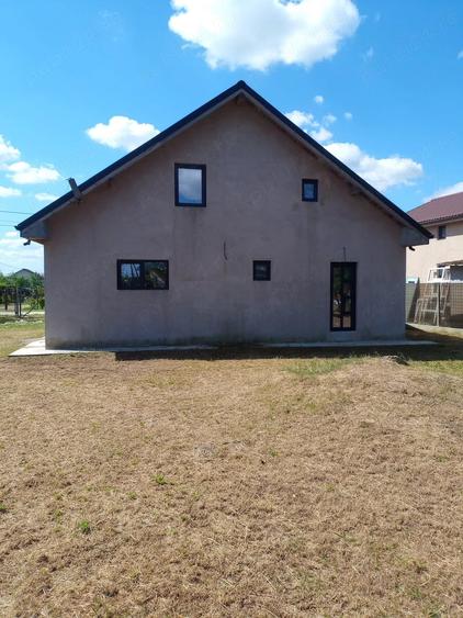 Casă cu Teren 1000 Mp în Osmancea
