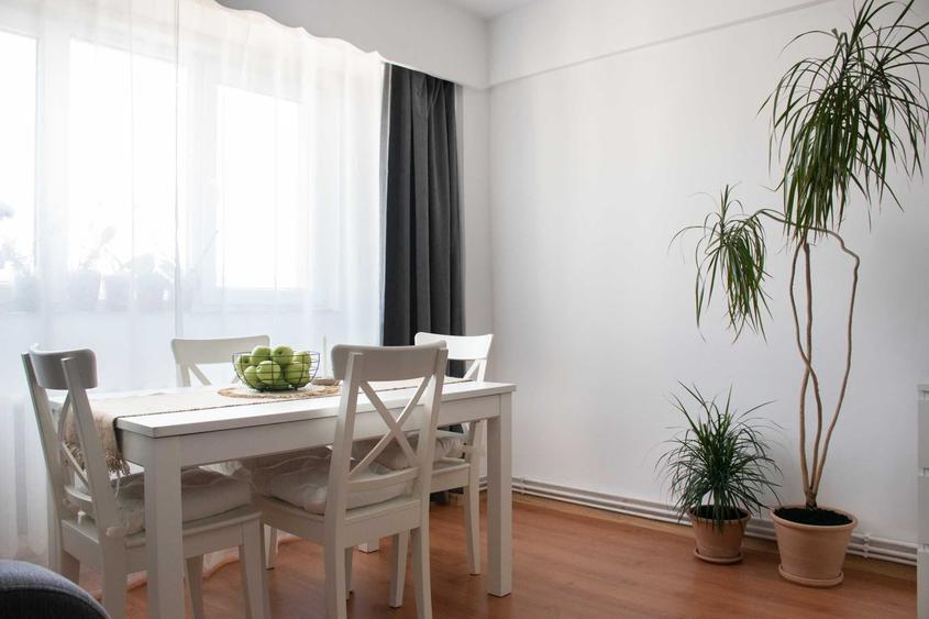 Apartament cu 4 camere decomandat în Mărăști