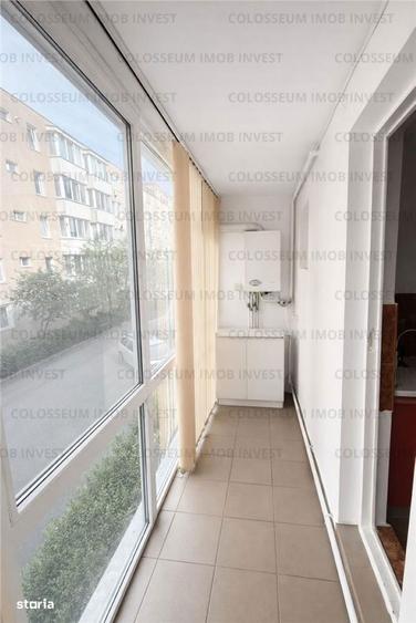 Apartament cu 3 camere decomandat în Astra
