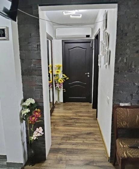 Apartament cu 3 camere decomandat, mobilat în Inel II