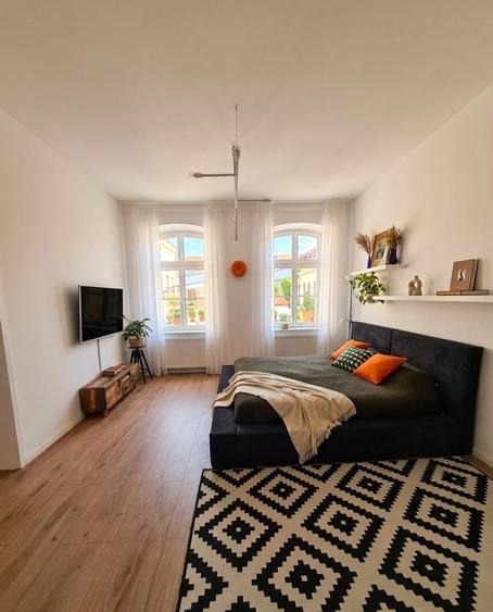 Apartament cu 3 camere decomandat, mobilat în Take Ionescu