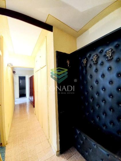 Apartament cu 3 camere decomandat în Băneasa