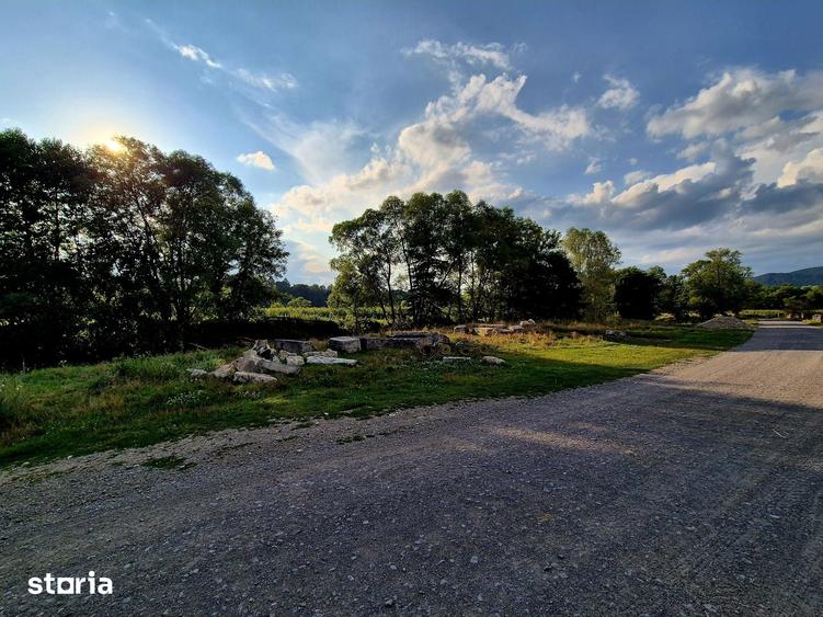 Teren de 3021 mp, în Șinca