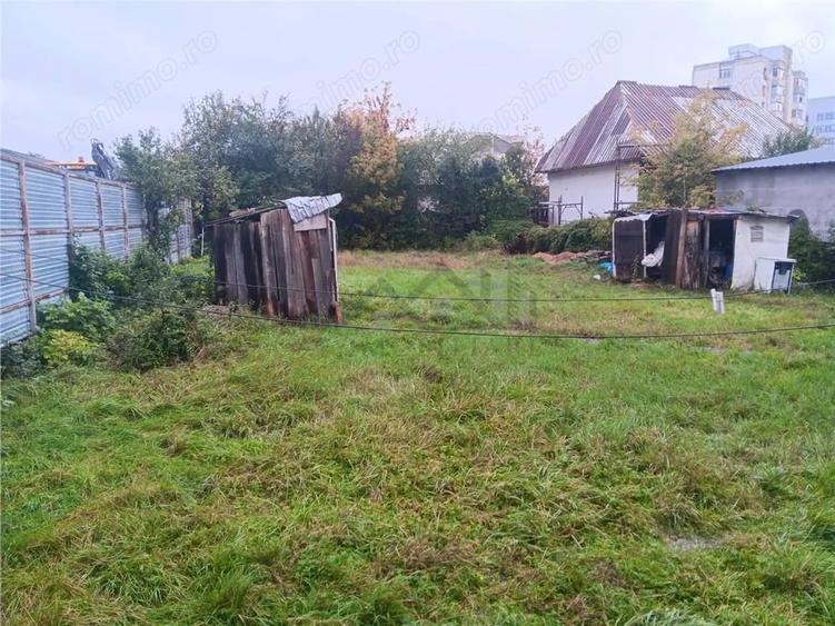 Casă cu Teren 700 Mp în Filiași