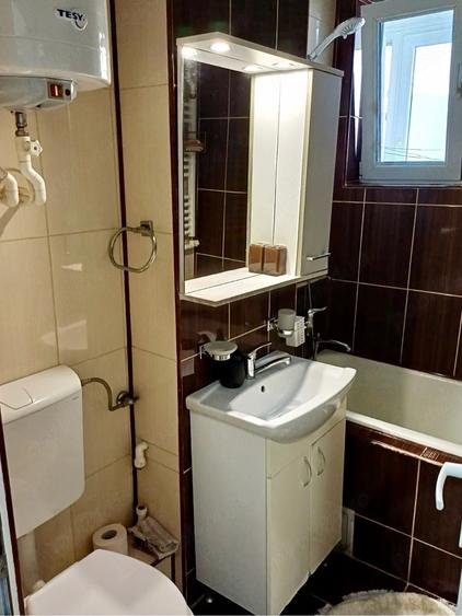 Apartament cu 2 camere semidecomandat în Petros