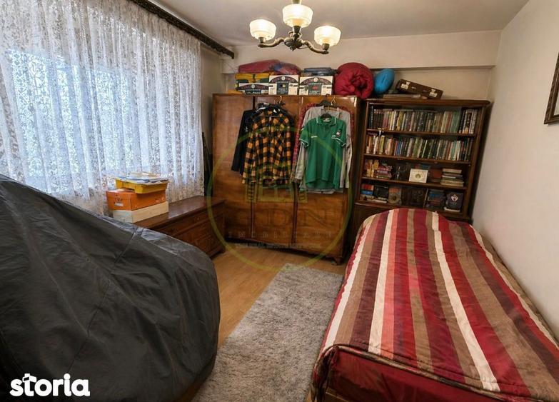 Apartament cu 4 camere semidecomandat în Lăpuș Argeș