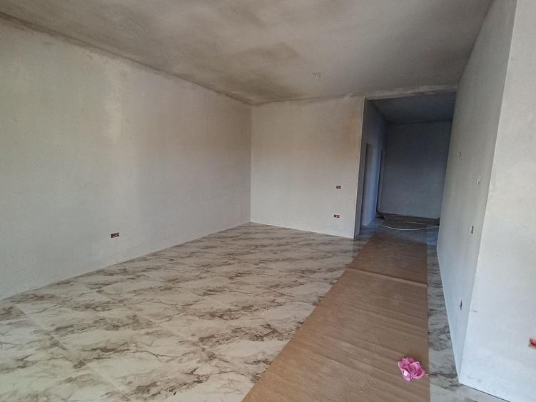 Casă individuală cu 4 camere cu Canalizare în Sânandrei