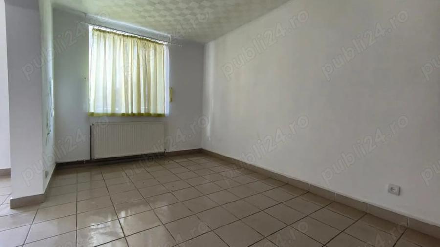 Spațiu comercial, de 32 mp, în Dacia