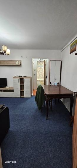 Apartament cu 2 camere semidecomandat, mobilat în Veteranilor
