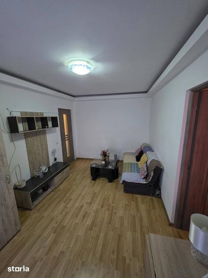 Apartament cu 2 camere semidecomandat în Micro 14