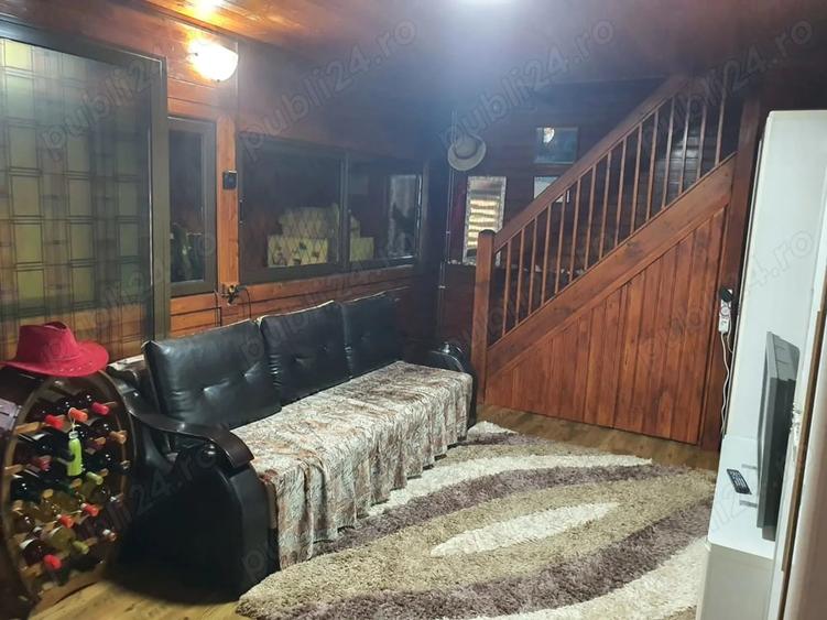 Casă cu 4 camere cu Teren 692 Mp în Vlădești