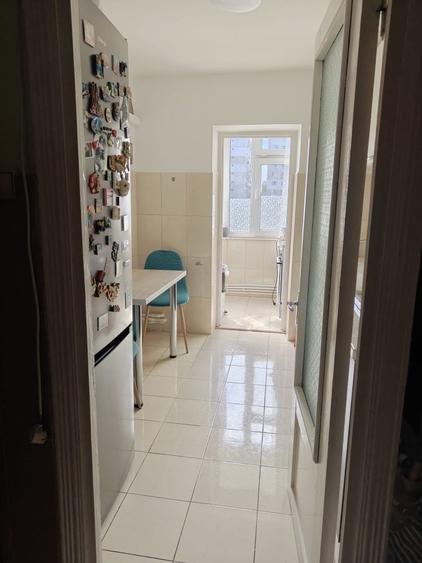 Apartament cu 2 camere decomandat în Micro 17