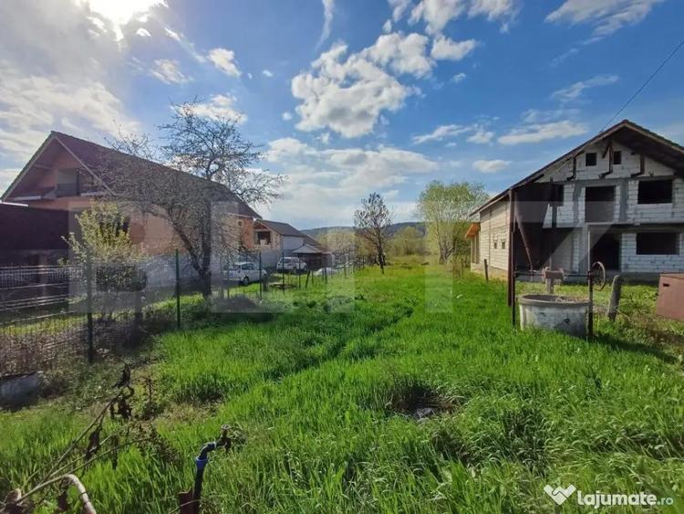 Teren de 1430 mp, în Debarcader