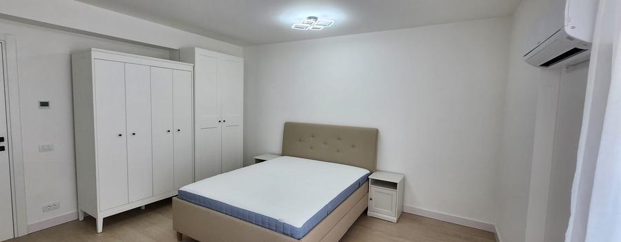 Garsonieră decomandată în Jiului