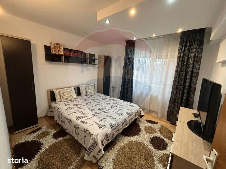 Apartament cu 4 camere decomandat în Brazda lui Novac