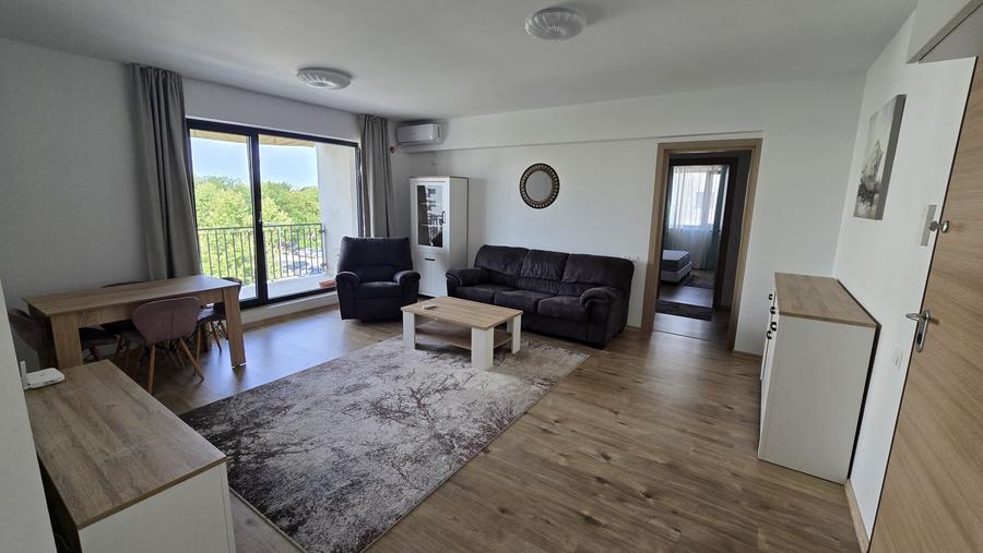 Apartament cu 4 camere decomandat, mobilat în Otopeni