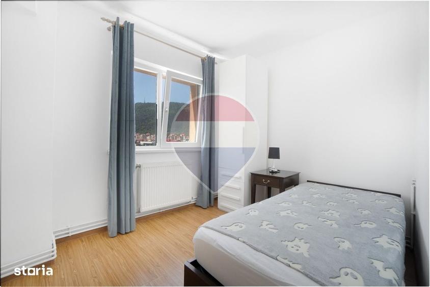 Apartament cu 4 camere decomandat în Răcădău