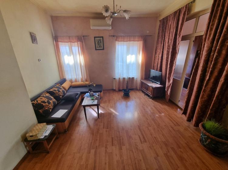 Apartament cu 3 camere semidecomandat în Ultracentral