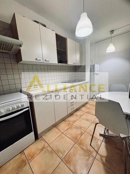 Apartament cu 3 camere decomandat, mobilat în Tineretului