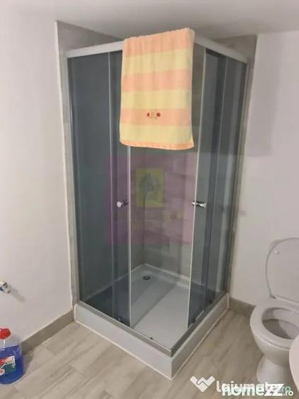 Casă cu 2 camere cu Teren 4 Mp în Azuga