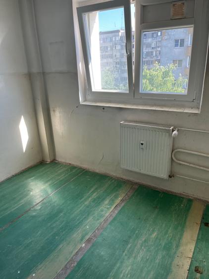 Apartament cu 2 camere semidecomandat în Rahova