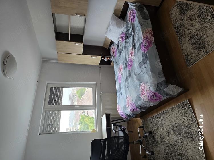 Apartament cu 4 camere în Decebal