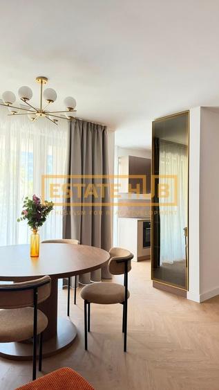 Apartament cu 3 camere semidecomandat, mobilat în Central
