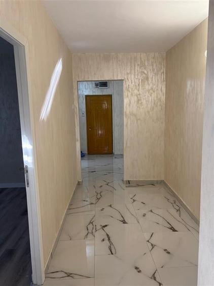 Apartament cu 3 camere decomandat în Alexandru cel Bun