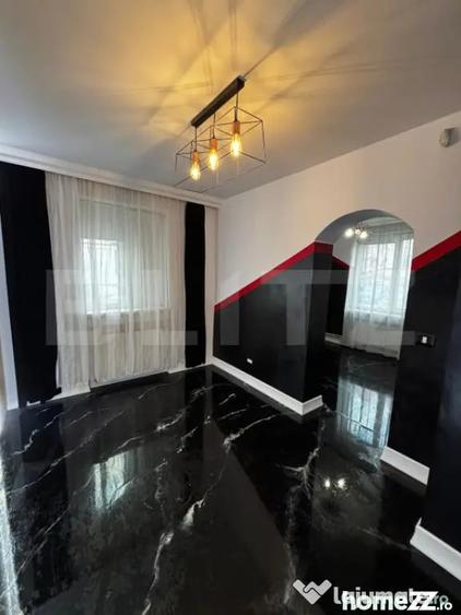 Apartament cu 4 camere decomandat în George Enescu