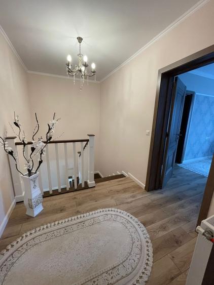 Duplex cu 4 camere cu Teren 175 Mp în Florești