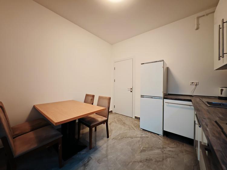 Apartament cu 2 camere decomandat, mobilat în Splaiul Unirii