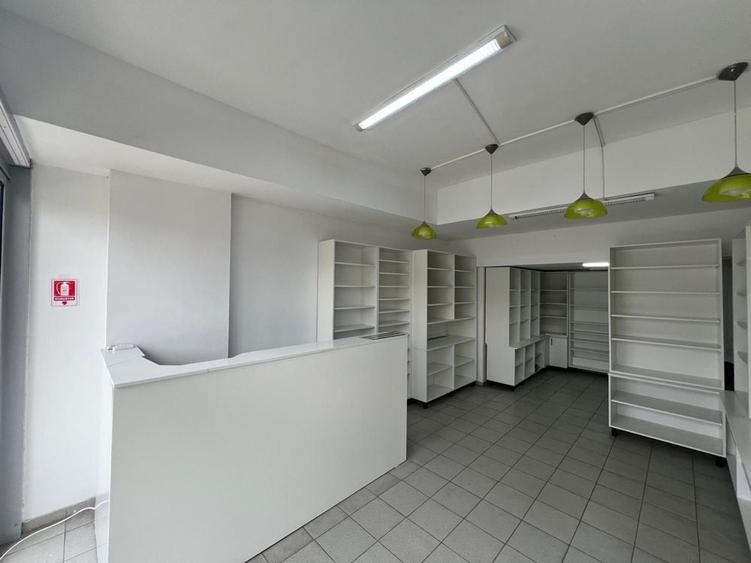 Spațiu comercial, de 30 mp, în Central