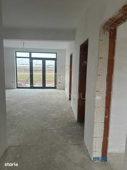 Casă cu 4 camere cu Teren 300 Mp în Sânmartin