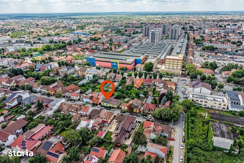Casă cu 5 camere cu Teren 421 Mp în Funcționarilor