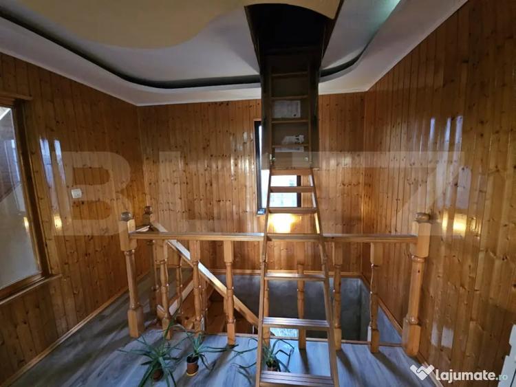 Casă cu 5 camere cu Teren 535 Mp în Valea Adâncă