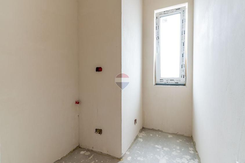 Duplex cu 4 camere cu Teren 325 Mp în Nord-Est