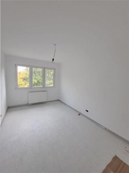Apartament cu 2 camere semidecomandat în Tipografilor