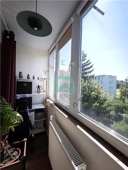 Apartament cu 3 camere semidecomandat, mobilat în Centrul Civic