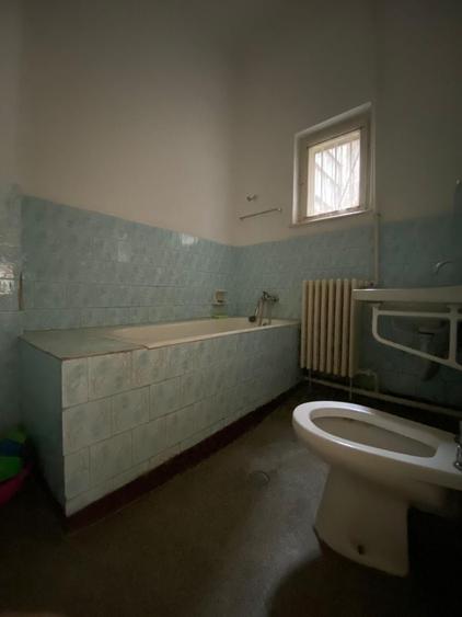 Casă individuală cu 4 camere cu Canalizare în Floreasca