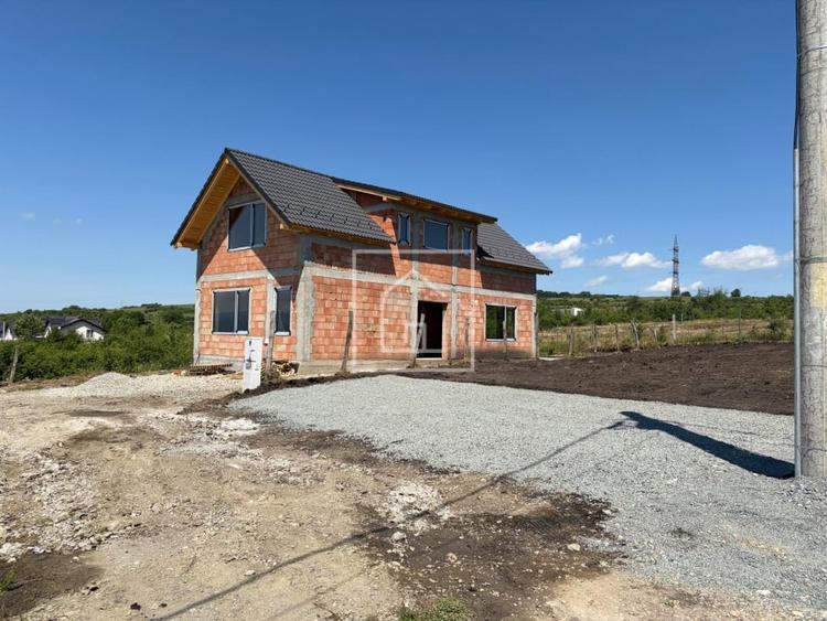 Casă individuală cu 4 camere cu Canalizare în Daia