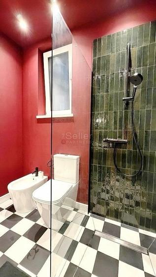 Apartament cu 3 camere semidecomandat, mobilat în Central